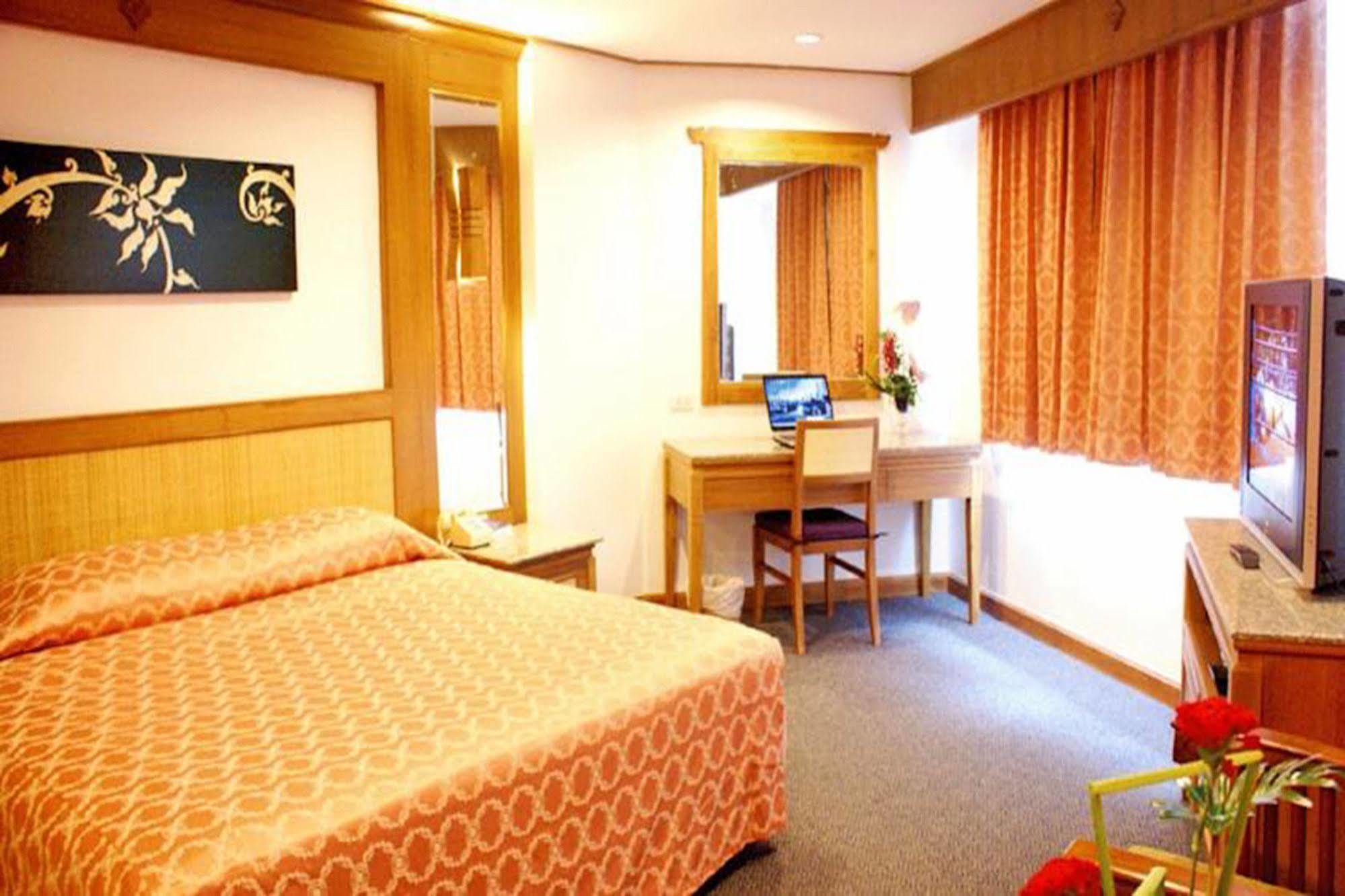 פאטאיה Royal Twins Palace Hotel מראה חיצוני תמונה