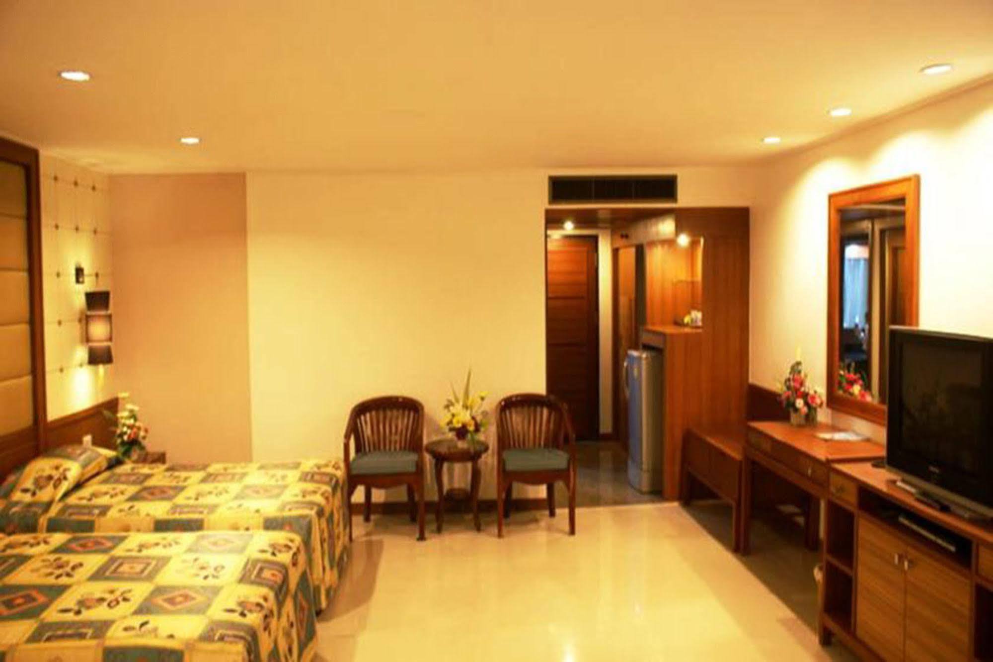 פאטאיה Royal Twins Palace Hotel מראה חיצוני תמונה
