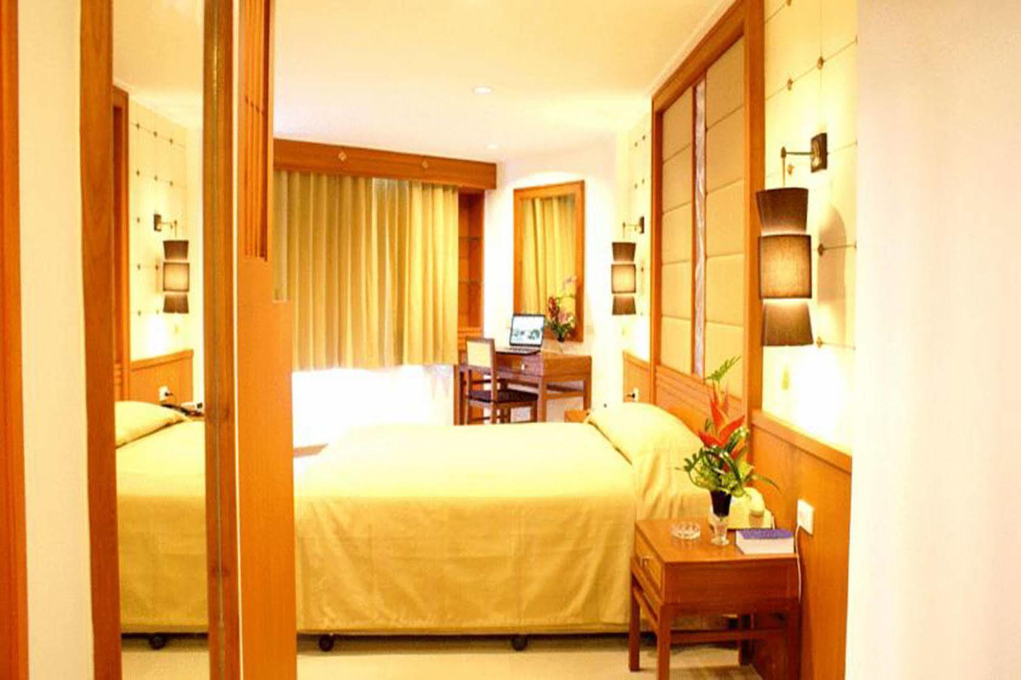 פאטאיה Royal Twins Palace Hotel מראה חיצוני תמונה